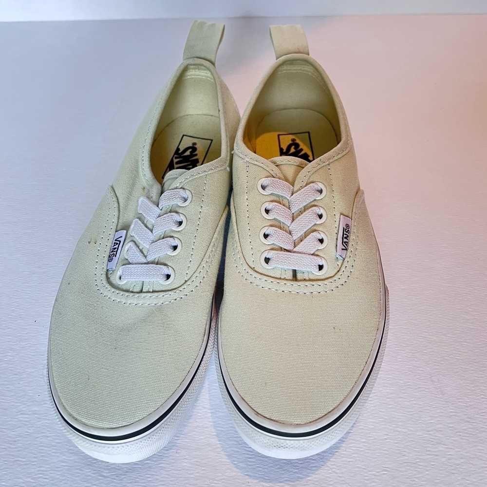 NWOT kids Vans sneakers size US 1.5